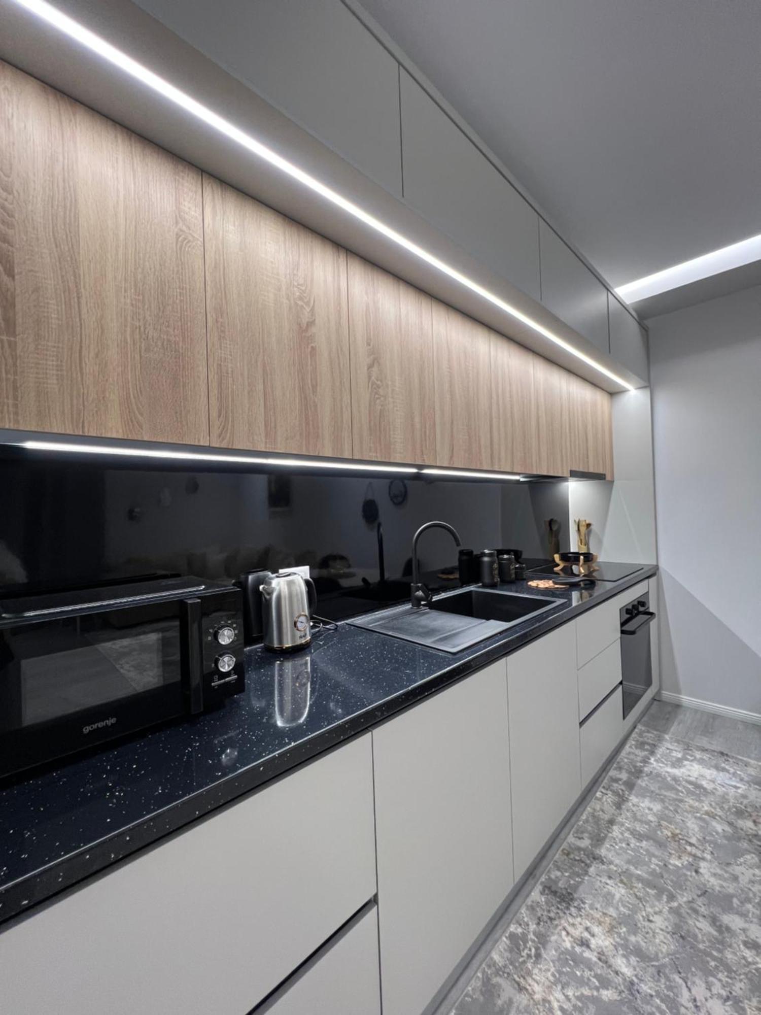 Luxury Lc * Golem (Tirana)