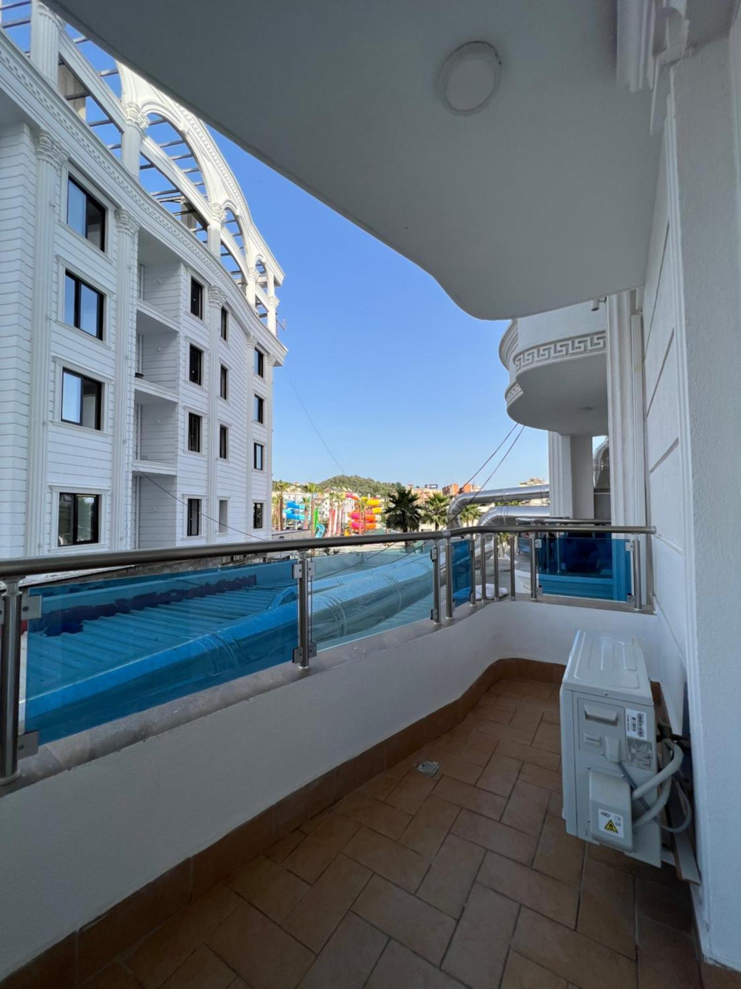 Luxury Lc Golem (Tirana)